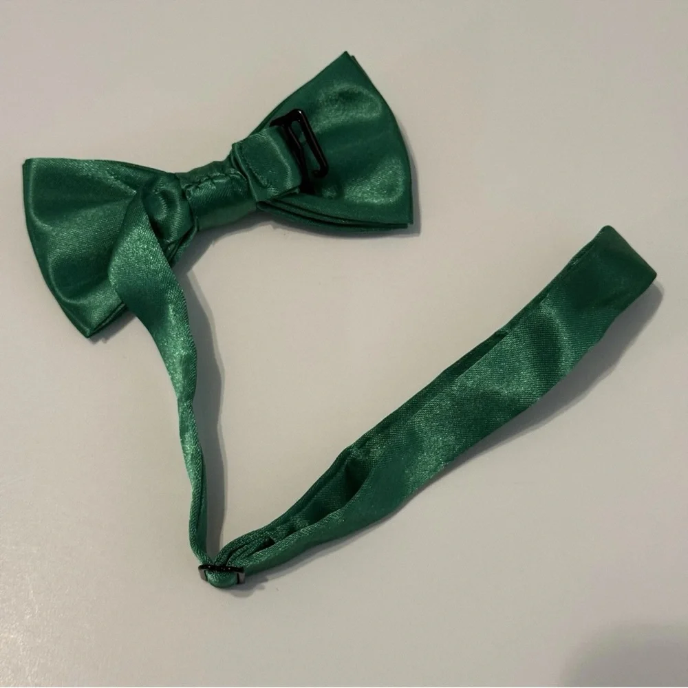 Green infant Bow‎ Tie and Suspender Set with Diaper Cover 0-6 months